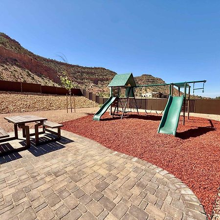 Luxury Pet Friendly Holiday Home La Estancia Kanab Exterior photo