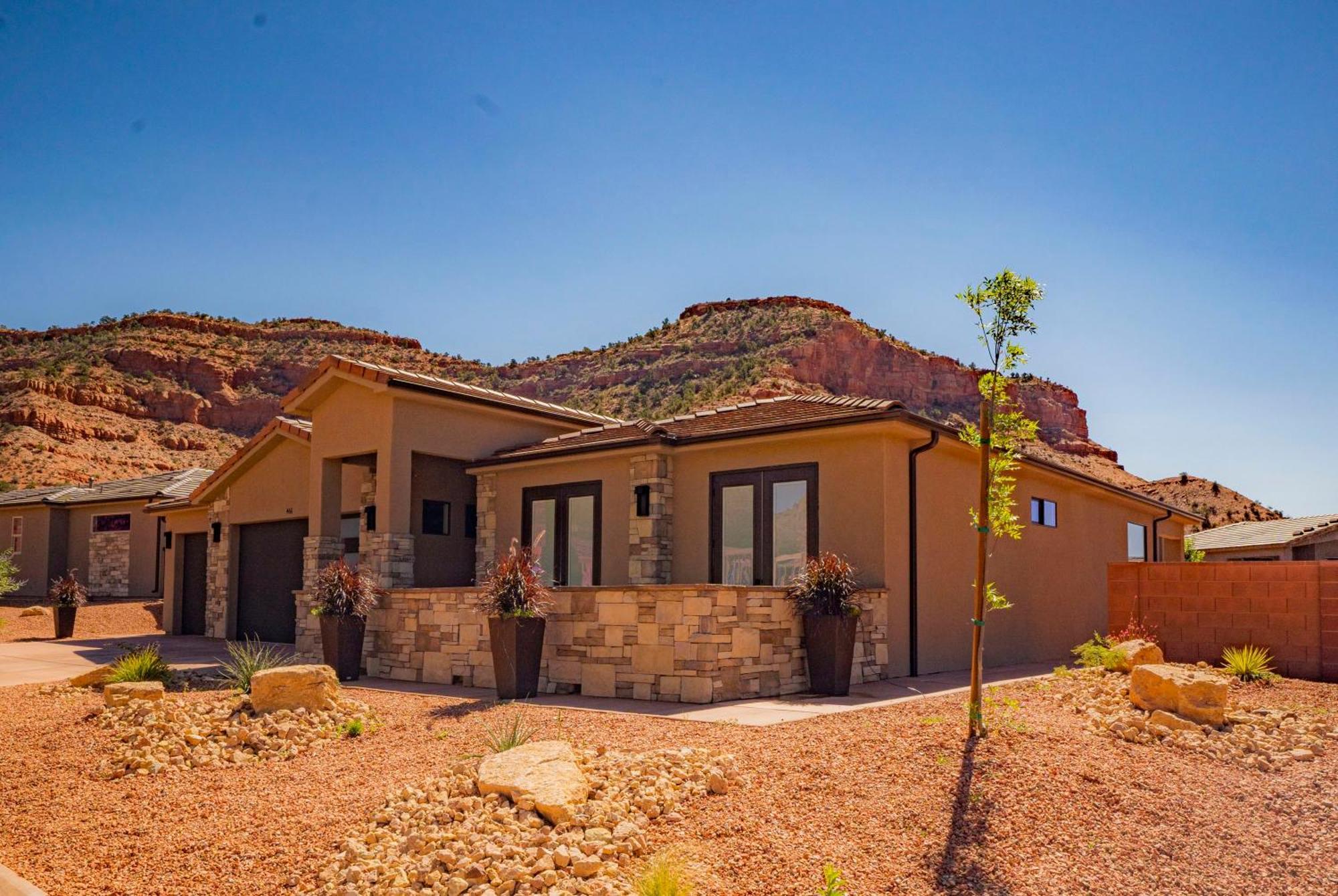 Luxury Pet Friendly Holiday Home La Estancia Kanab Exterior photo